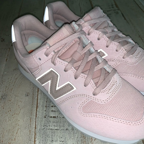 🌼New Balance🌼Classics WL696 ‘Faded Rose’ - Picture 8 of 12